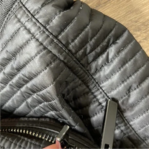 Burberry London Quilted Nylon Puffer Jacket - Picture 10 of 15